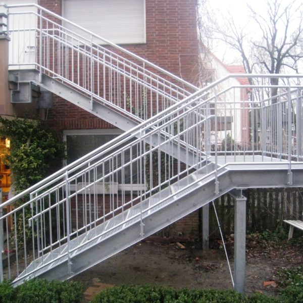 Treppe Edelstahl